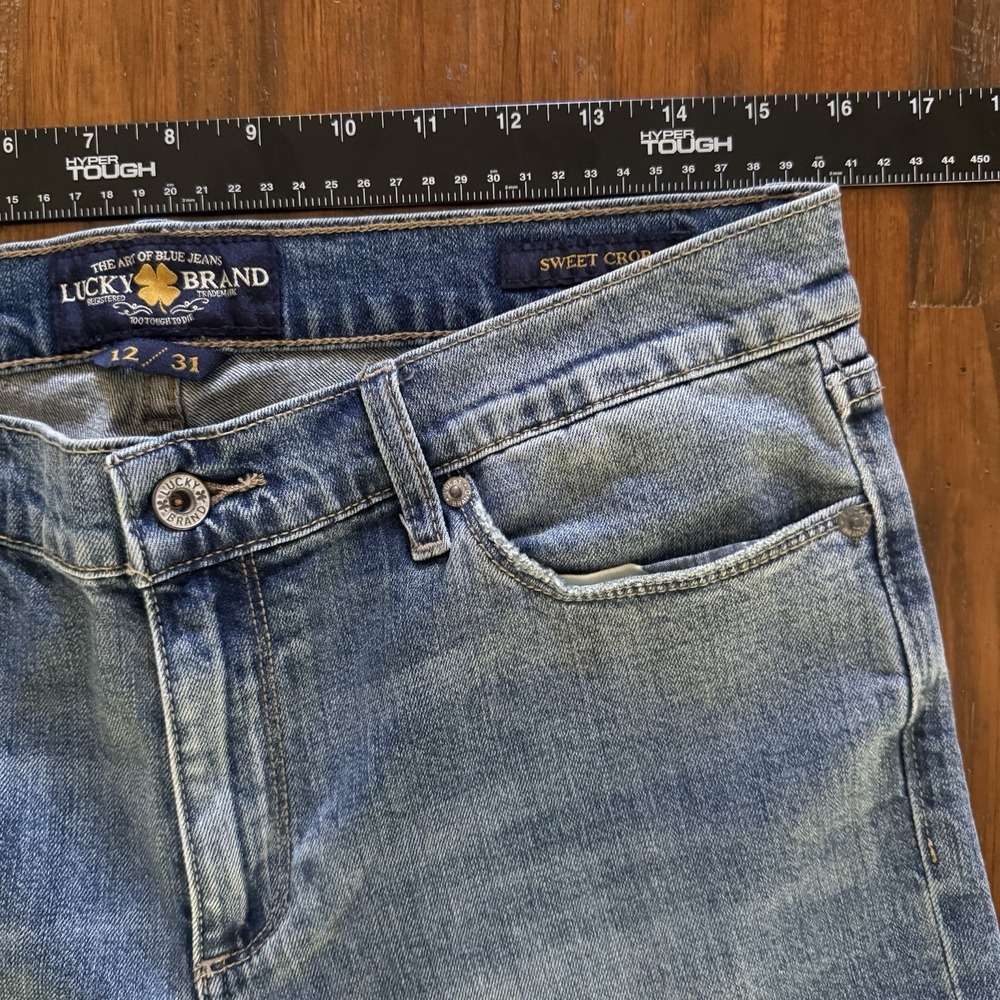 Lucky Brand Sweet Crop Jeans Womens 12 Light Wash Embroidered Hem Boho - Picture 8 of 9